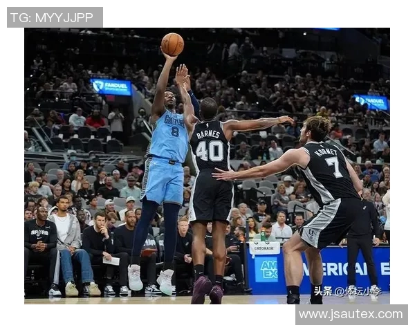 筐都被砸歪了!灰熊篮板59-38抢爆马刺&21前板 但疯狂打铁输球 筐都被砸歪了!灰熊篮板59-38抢爆马刺&21前板 但疯狂打铁输球