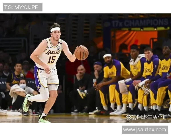 三方交易酝酿！湖人火箭博弈，里夫斯或冲击顶薪！火箭换血