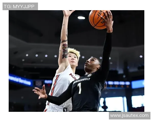 NCAA常规赛-邓雨婷8投4中&三分3中1 得到9分1助攻